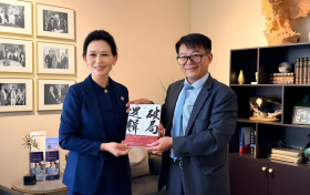 阎雨系列学术专著获美国两大知名图书馆正式典藏 搭建中美文明交流新桥梁